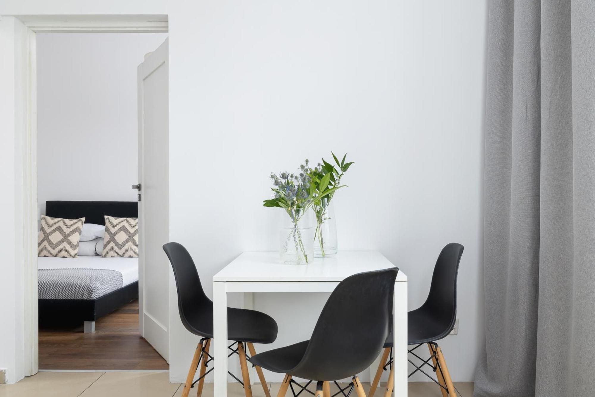 Апартаменти 2-bedroom - Dluga 65 Street *